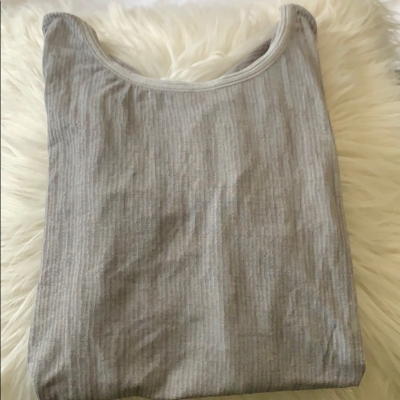Lululemon Grey Girlfriend Tee - Picture 3 of 4